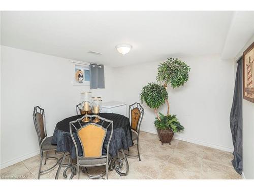199 Kimberly Drive, Hamilton, ON - Indoor Photo Showing Dining Room