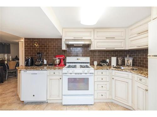 199 Kimberly Drive, Hamilton, ON - Indoor Photo Showing Kitchen