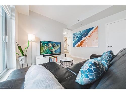 329-2486 Old Bronte Road, Oakville, ON - Indoor