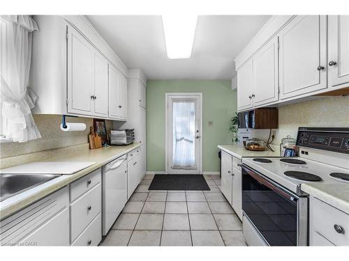 141 Riverbank Drive, Cambridge, ON - Indoor Photo Showing Kitchen