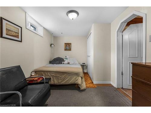 141 Riverbank Drive, Cambridge, ON - Indoor Photo Showing Bedroom