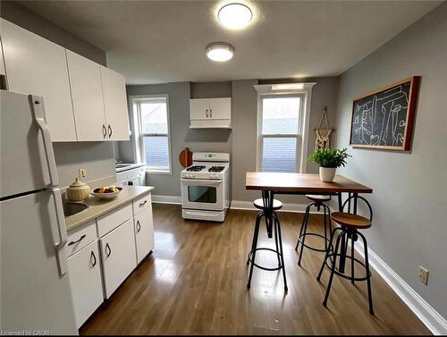 5-144 Locke Street S, Hamilton, ON - Indoor Photo Showing Kitchen