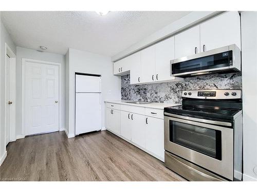 103 Vine Street S, St. Catharines, ON - Indoor Photo Showing Kitchen