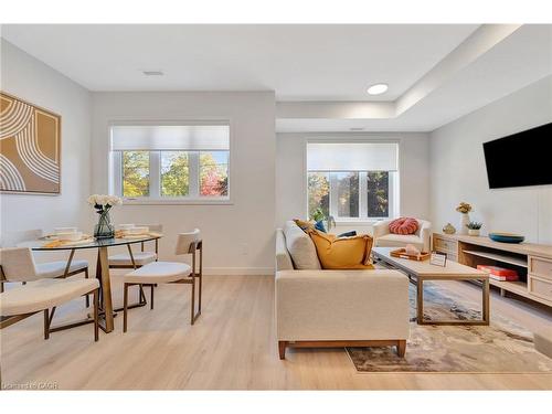 29 Mill Street, Kitchener, ON - Indoor Photo Showing Living Room