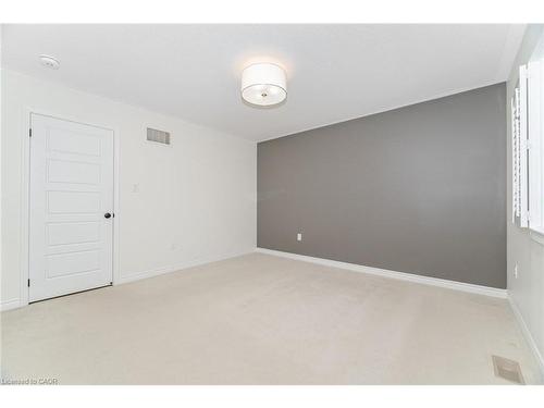 28 Pickett Place, Cambridge, ON - Indoor Photo Showing Other Room