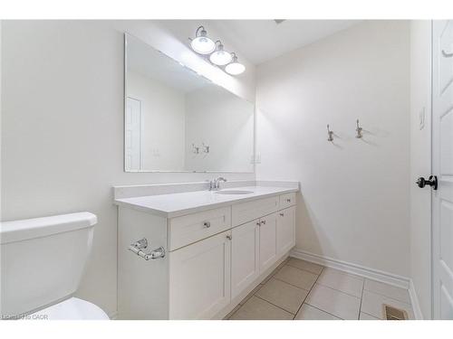 28 Pickett Place, Cambridge, ON - Indoor Photo Showing Bathroom