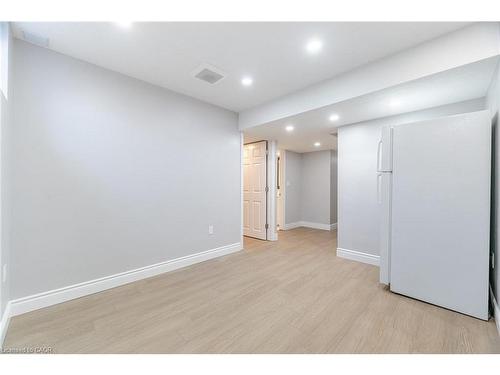 28 Pickett Place, Cambridge, ON - Indoor Photo Showing Other Room