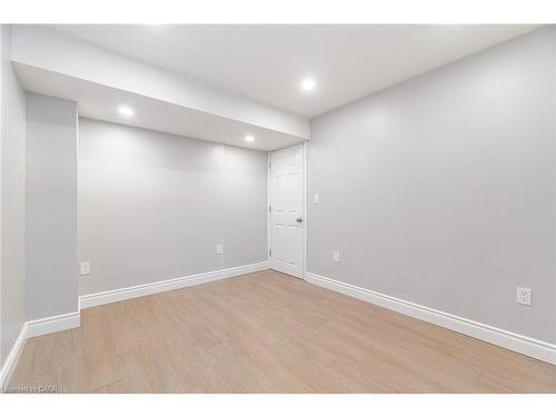 28 Pickett Place, Cambridge, ON - Indoor Photo Showing Other Room