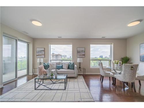 501-223 Erb Street W, Waterloo, ON - Indoor