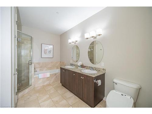 501-223 Erb Street W, Waterloo, ON - Indoor Photo Showing Bathroom