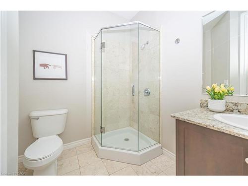 501-223 Erb Street W, Waterloo, ON - Indoor Photo Showing Bathroom