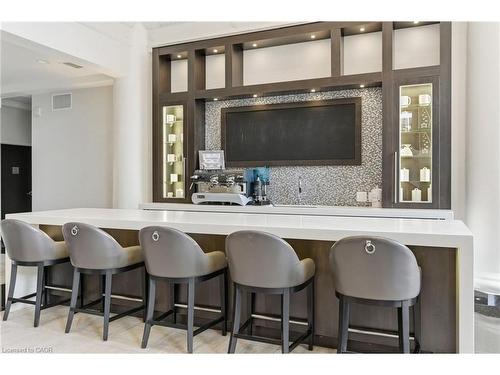 916-118 King Street E, Hamilton, ON - Indoor Photo Showing Dining Room