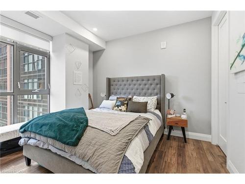 916-118 King Street E, Hamilton, ON - Indoor Photo Showing Bedroom