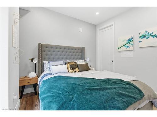 916-118 King Street E, Hamilton, ON - Indoor Photo Showing Bedroom