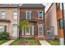 132 Ferguson Avenue N Hamilton, ON L8R 1L7