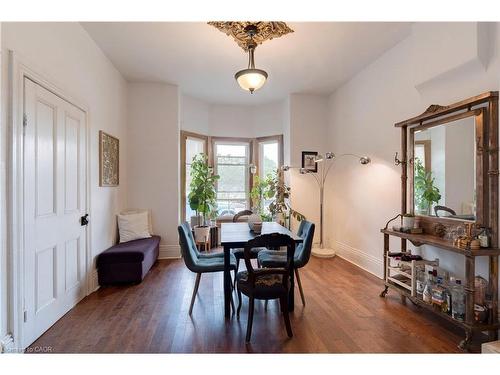 132 Ferguson Avenue N, Hamilton, ON - Indoor Photo Showing Dining Room