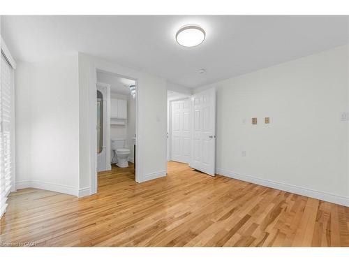 1-79 Central Drive, Hamilton, ON - Indoor Photo Showing Other Room