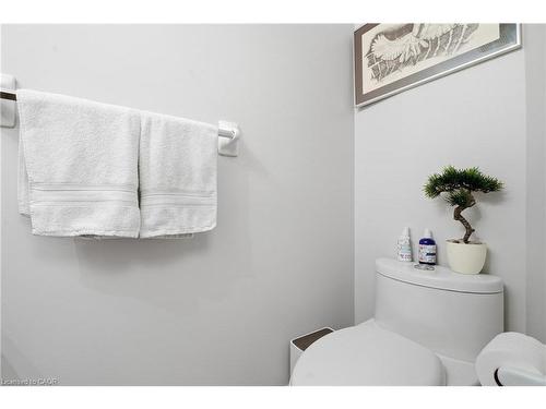 41-250 Ainslie Street S, Cambridge, ON - Indoor Photo Showing Bathroom