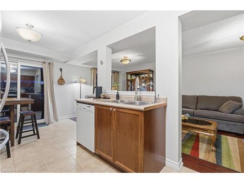 41-250 Ainslie Street S, Cambridge, ON - Indoor Photo Showing Kitchen With Double Sink