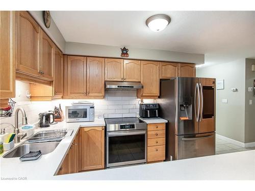 57 Hannon Crescent, Hamilton, ON - Indoor Photo Showing Kitchen With Double Sink