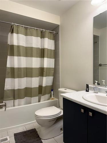 151 Broadacre Drive, Kitchener, ON - Indoor Photo Showing Bathroom