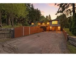 480 Golf Links Road  Ancaster, ON L9G 2N7