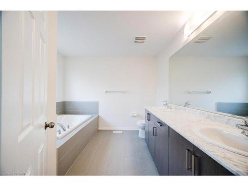 55 Longboat Run W, Brantford, ON - Indoor Photo Showing Bathroom