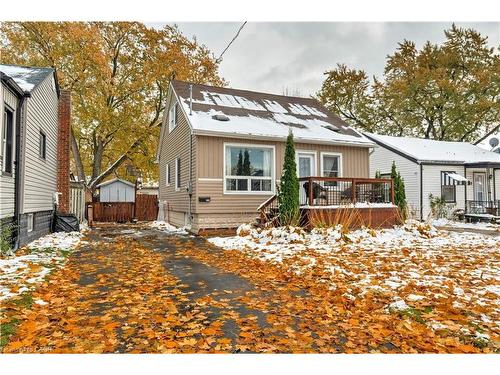 284 Walter Avenue N Hamilton, ON L8H 5R4