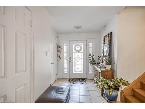 16 Jessica Street, Hamilton, ON - Indoor Photo Showing Other Room