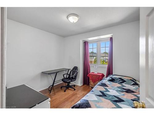 16 Jessica Street, Hamilton, ON - Indoor Photo Showing Bedroom