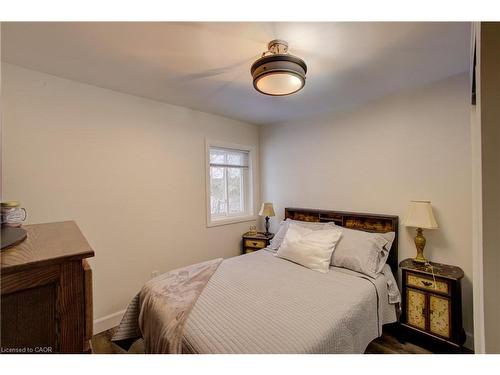 130 North Water Street, Mount Forest, ON - Indoor Photo Showing Bedroom