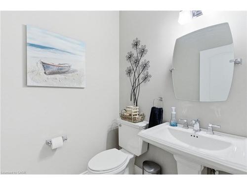 407 Mcbay Road, Brantford, ON - Indoor Photo Showing Bathroom