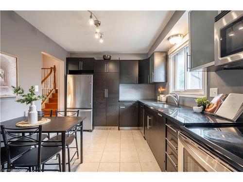 16 Flamingo Drive, Hamilton, ON - Indoor Photo Showing Kitchen