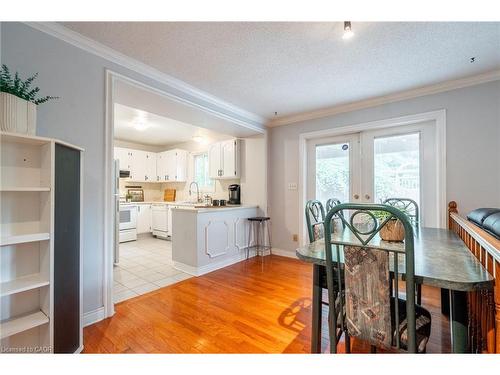 16 Flamingo Drive, Hamilton, ON - Indoor Photo Showing Dining Room