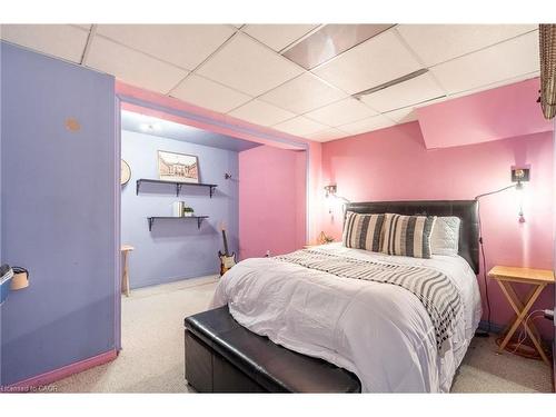 16 Flamingo Drive, Hamilton, ON - Indoor Photo Showing Bedroom