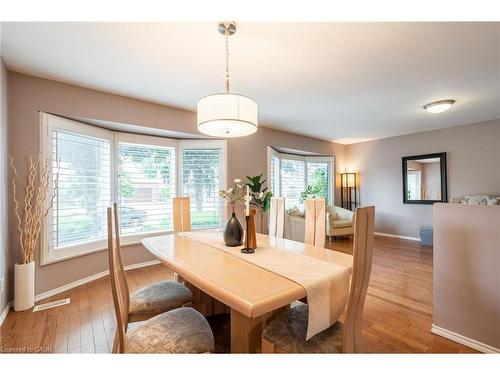 16 Flamingo Drive, Hamilton, ON - Indoor Photo Showing Dining Room
