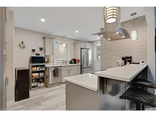 111 Franklin Street N, Kitchener, ON - Indoor Photo Showing Kitchen