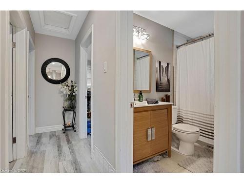111 Franklin Street N, Kitchener, ON - Indoor Photo Showing Bathroom