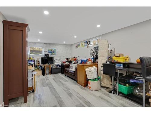 111 Franklin Street N, Kitchener, ON - Indoor Photo Showing Other Room