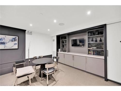 408-10 Concord Place, Grimsby, ON - Indoor Photo Showing Dining Room