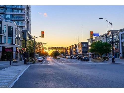 408-10 Concord Place, Grimsby, ON - Outdoor