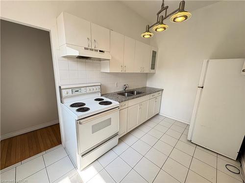 3-55 Barton Street W, Hamilton, ON - Indoor Photo Showing Kitchen With Double Sink