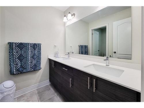 1155 Hamman Way, Milton, ON - Indoor Photo Showing Bathroom