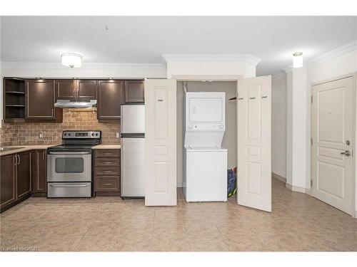 303-1212 Fennell Avenue E, Hamilton, ON - Indoor Photo Showing Other Room