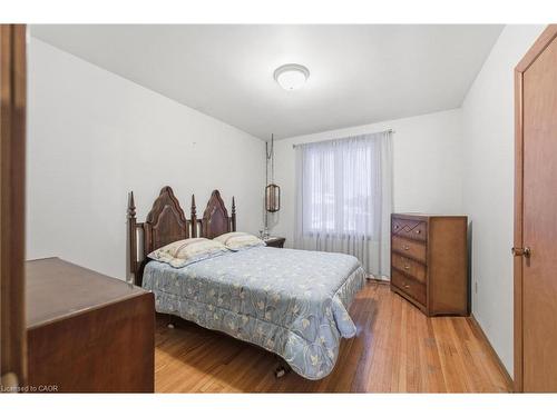 314 Hawkridge Avenue, Hamilton, ON - Indoor Photo Showing Bedroom