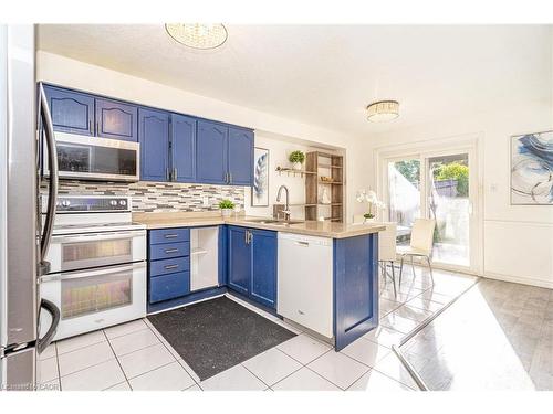317 Bankside Drive, Kitchener, ON - Indoor Photo Showing Kitchen