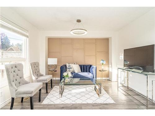 317 Bankside Drive, Kitchener, ON - Indoor Photo Showing Living Room