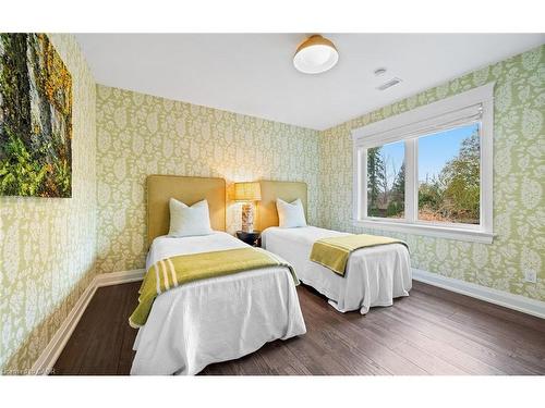 735 George Street, Burlington, ON - Indoor Photo Showing Bedroom