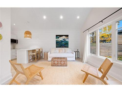 735 George Street, Burlington, ON - Indoor Photo Showing Other Room