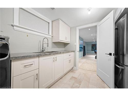 735 George Street, Burlington, ON - Indoor Photo Showing Kitchen